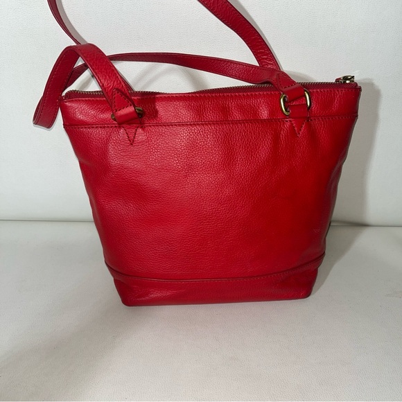 Fossil Red Leather Tote Bag with Classic Design, she’s a beauty! - Picture 2 of 10